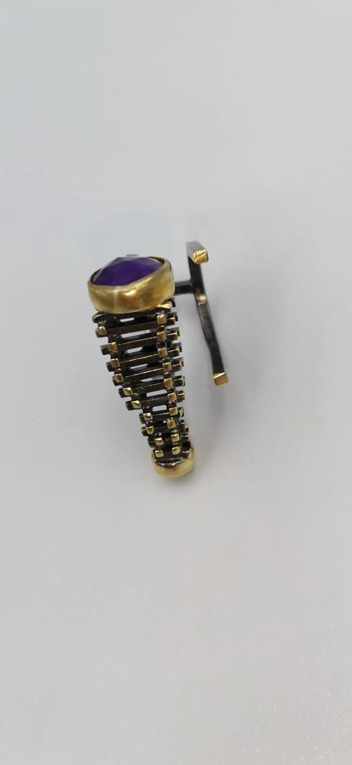 S364 / Silver amethyst and peridot ring - Image 7