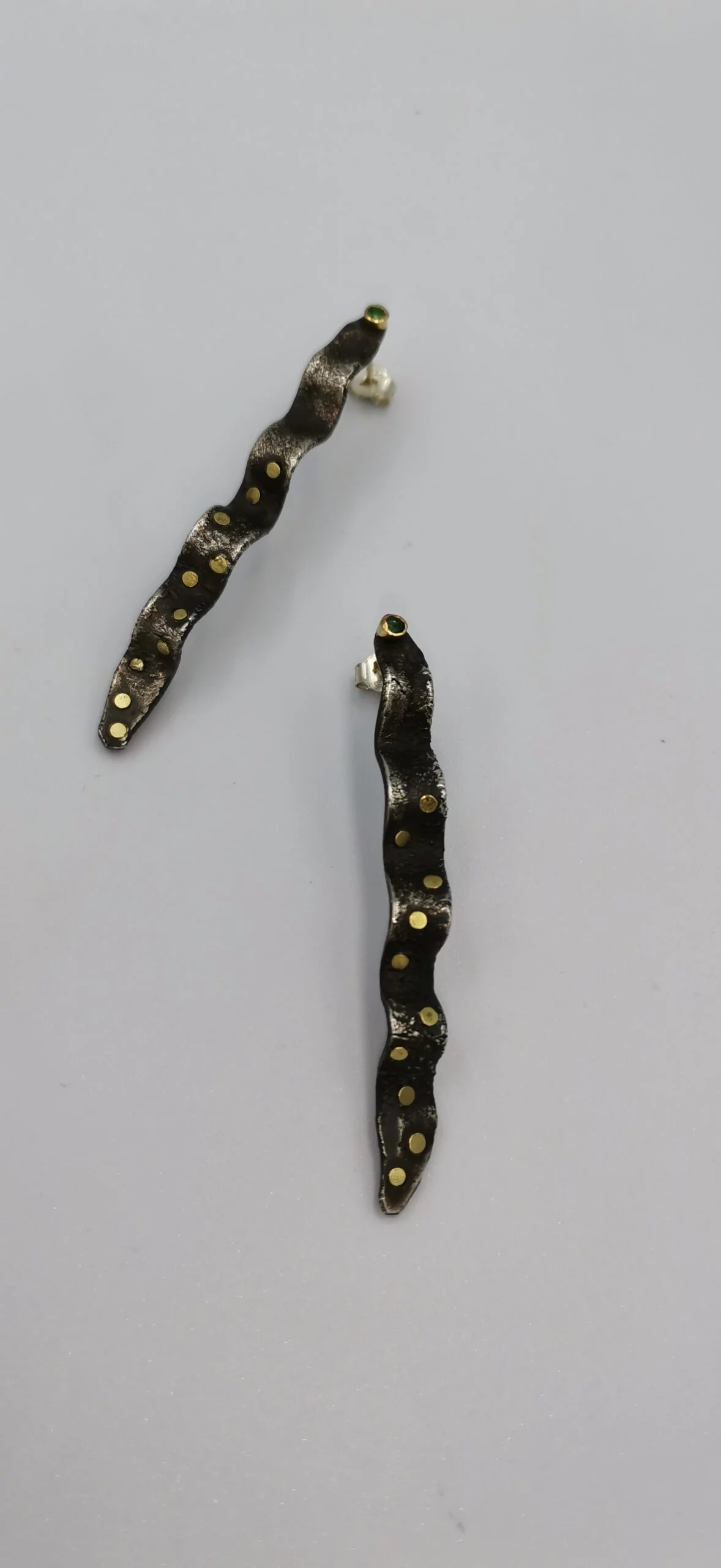 SG249 / Gold K18 and silver emerald earrings - Image 2