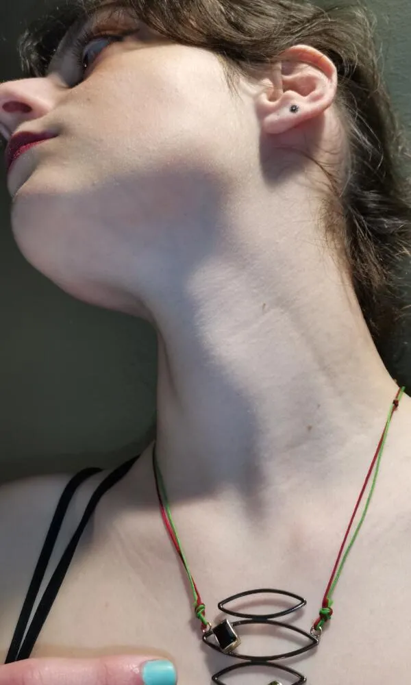 S127 / Silver garnet , brilliant and peridot pendant