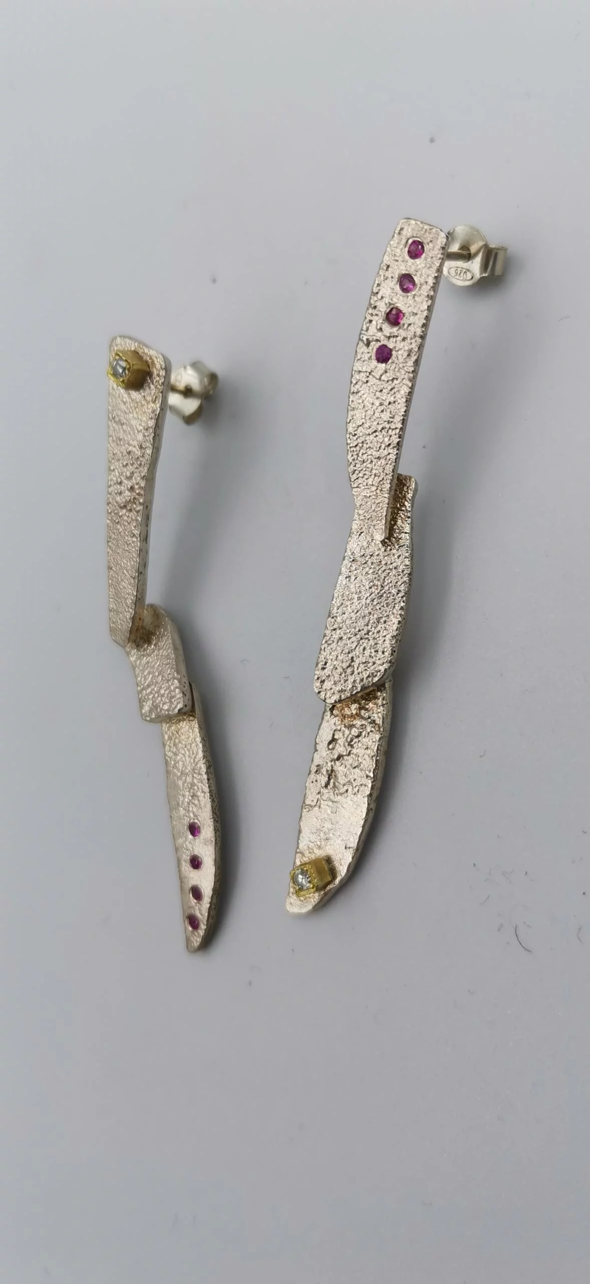 SG132 / Gold K18 and silver ruby,brilliants earrings - Image 1
