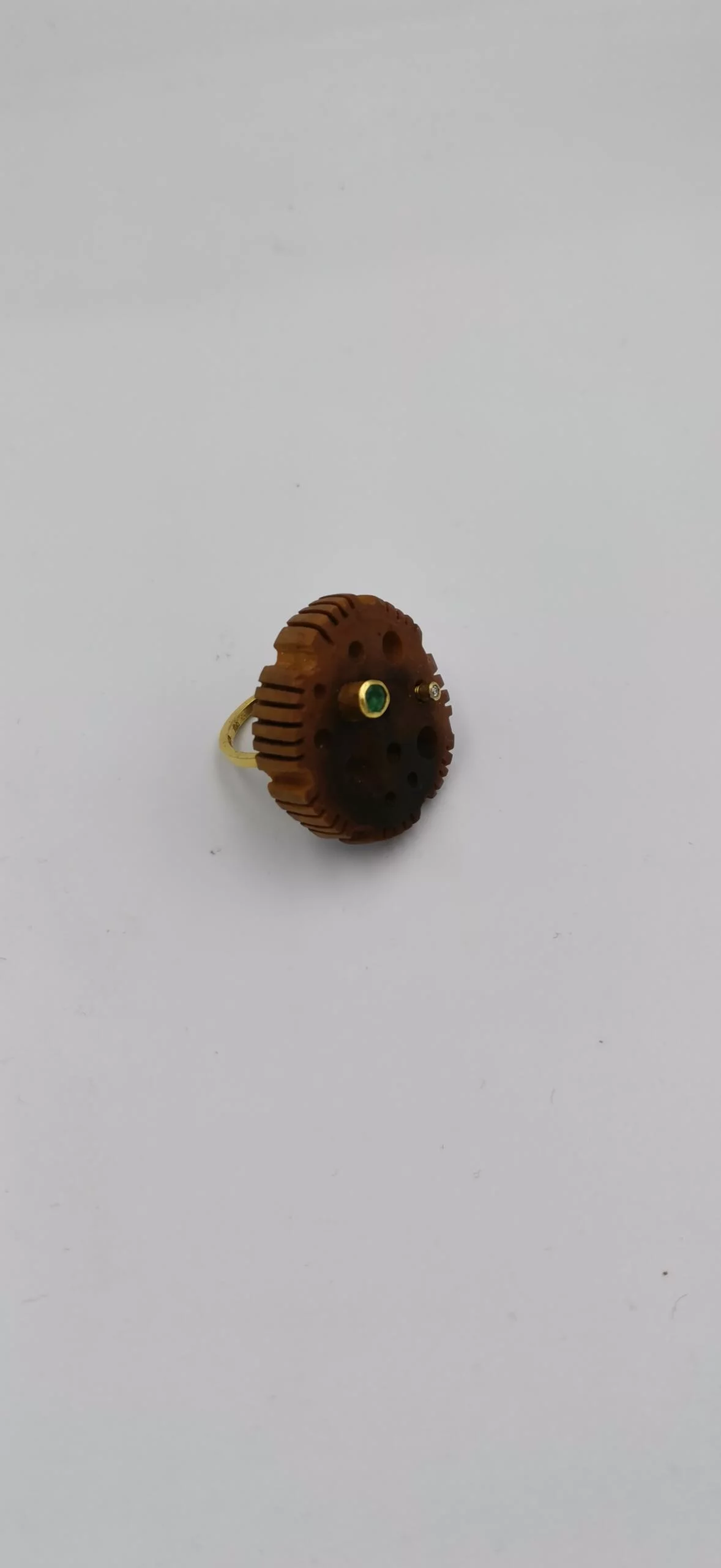 18G003 / Gold K18 emerald and brilliant ring - Image 3