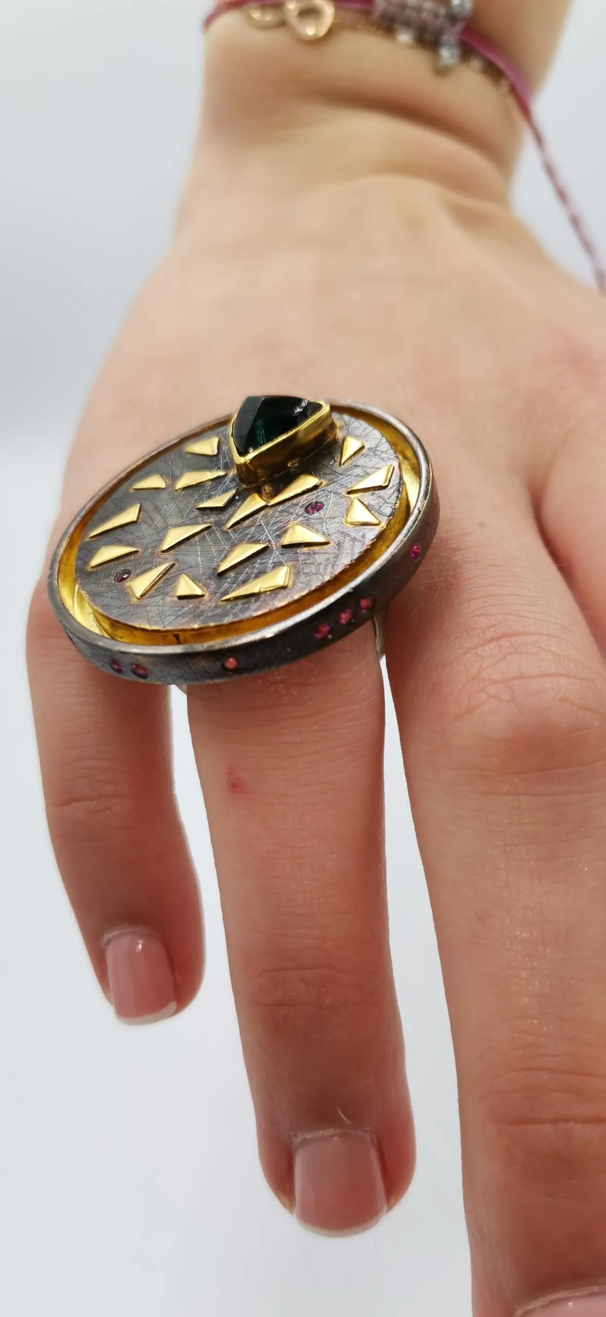 SG060 / Gold K18 and silver tourmaline,rubies ring - Image 10