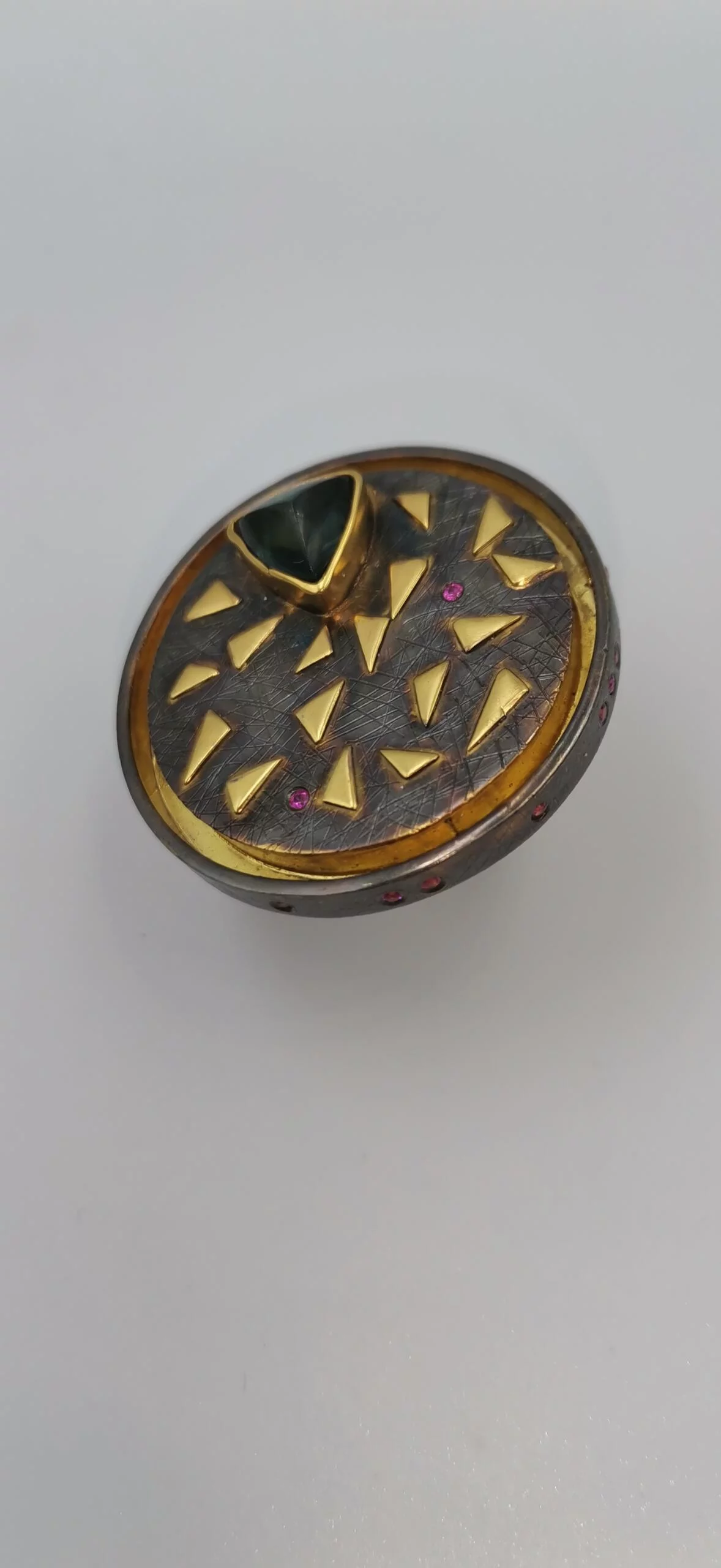 SG060 / Gold K18 and silver tourmaline,rubies ring - Image 3