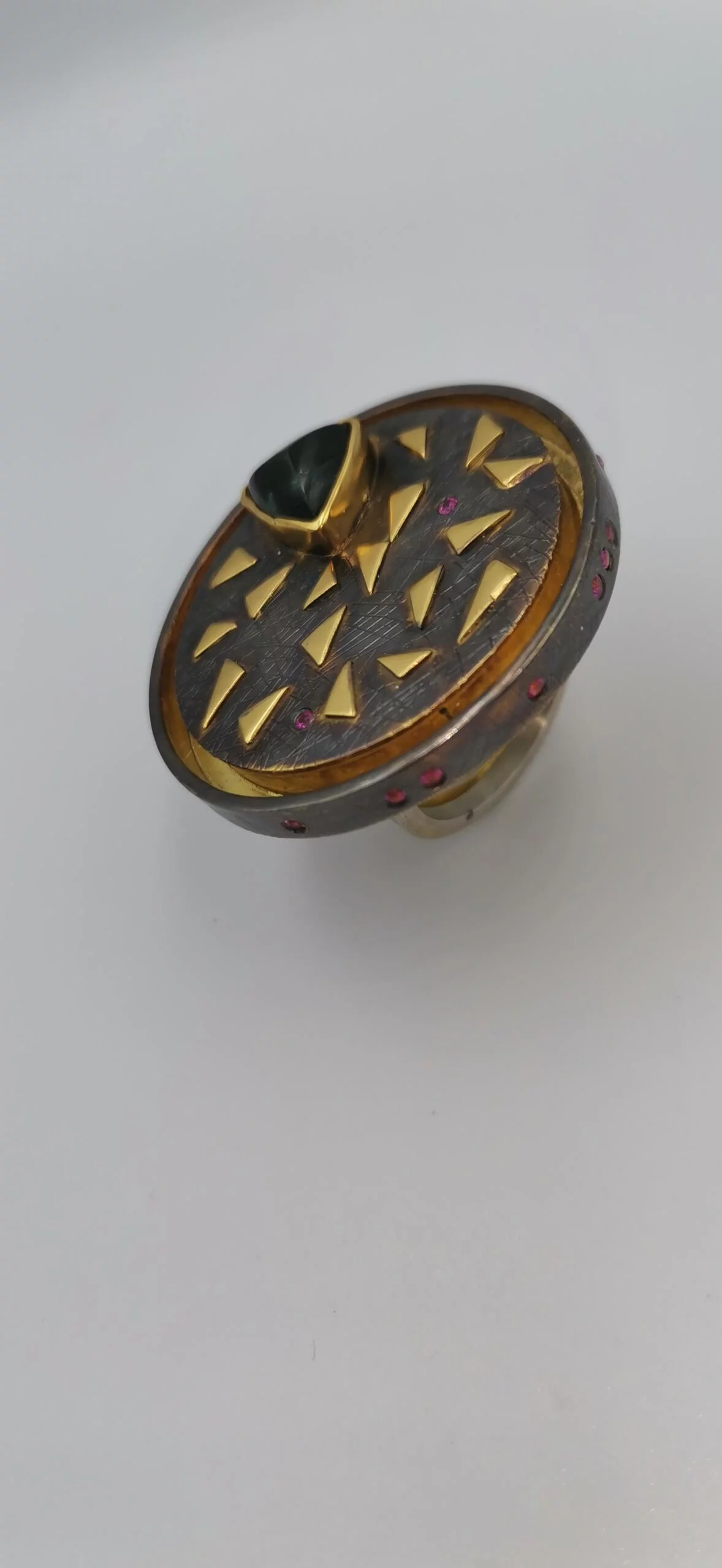 SG060 / Gold K18 and silver tourmaline,rubies ring - Image 4