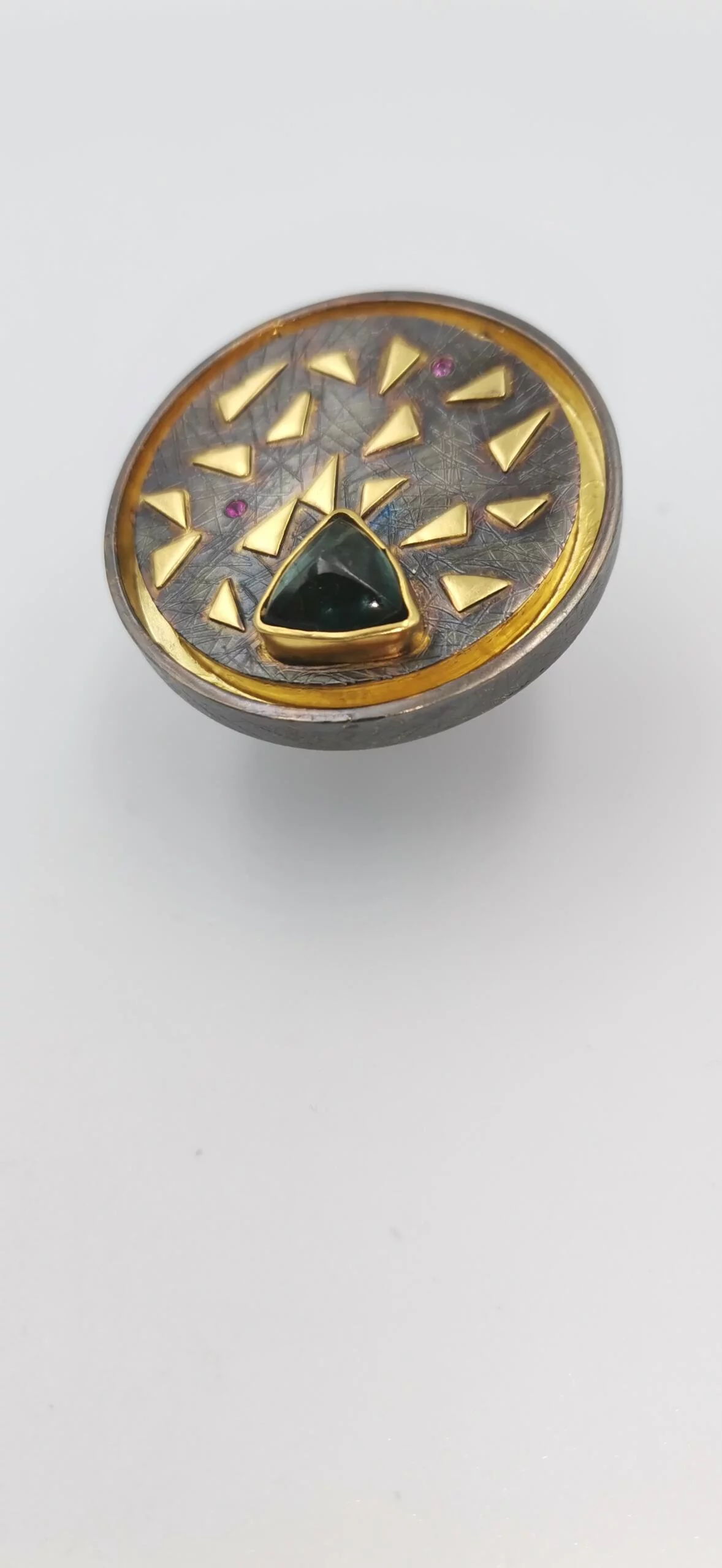SG060 / Gold K18 and silver tourmaline,rubies ring - Image 5