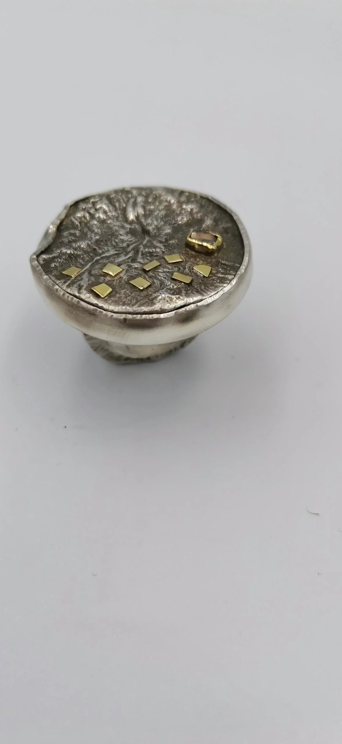 SG081 / Gold K18 and silver rose cut diamond ring - Image 4