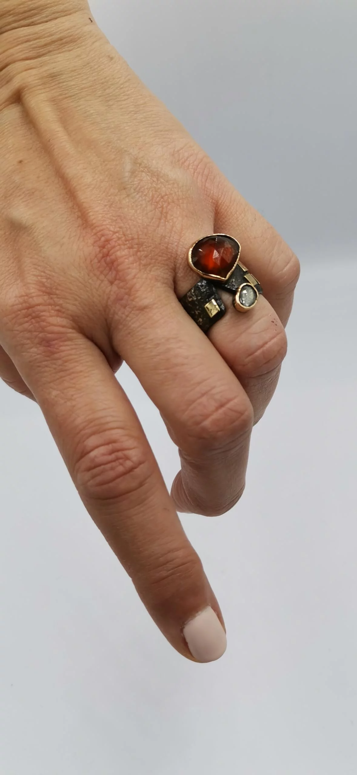 SG164 / Gold K18 and silver Hessonite garnet ring - Image 1