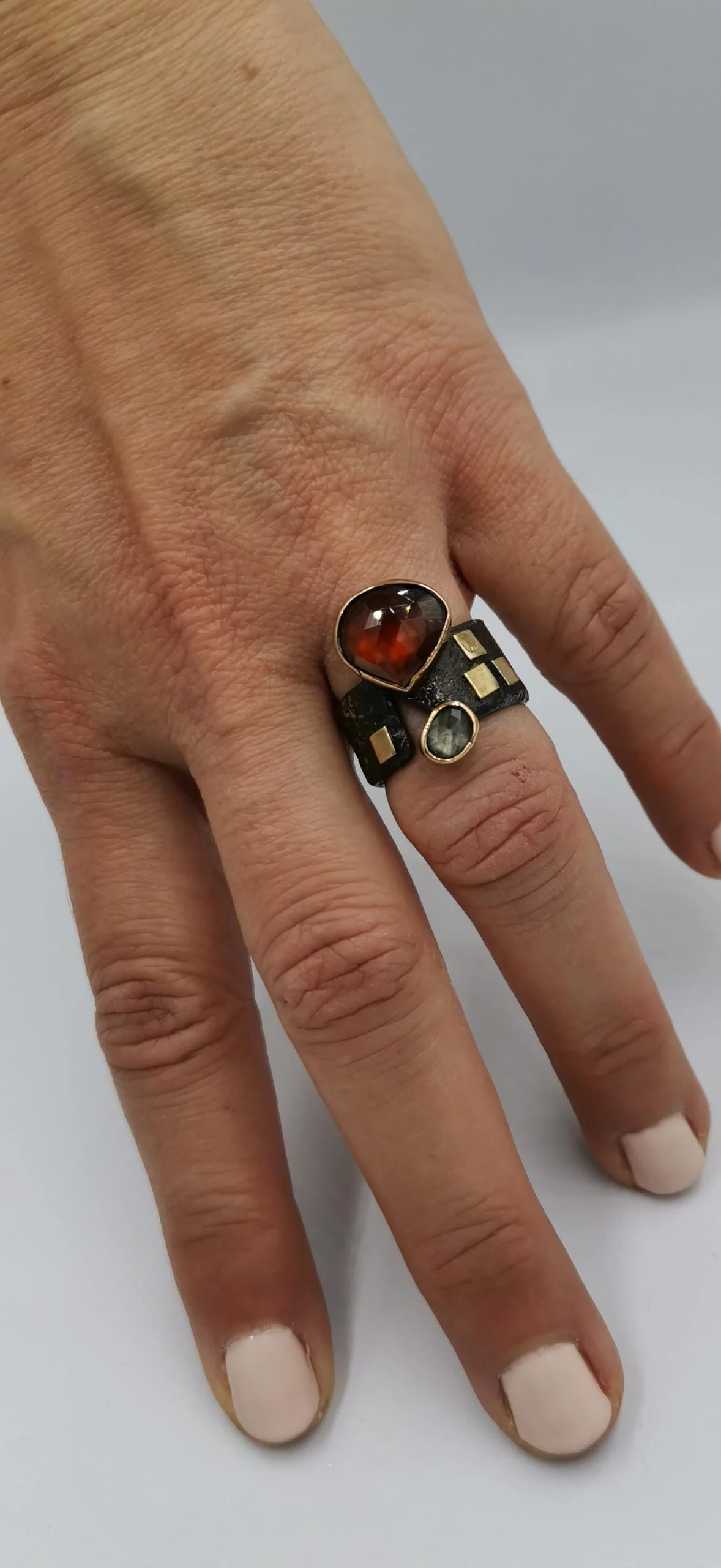 SG164 / Gold K18 and silver Hessonite garnet ring - Image 8