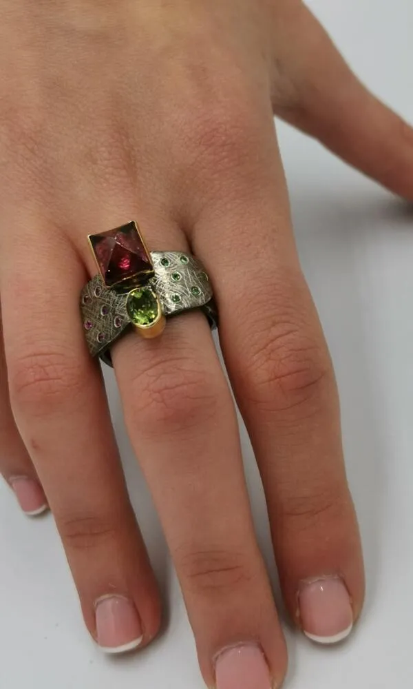SG179 / Gold K18 and silver tourmalines,rubies,tsavorites ring