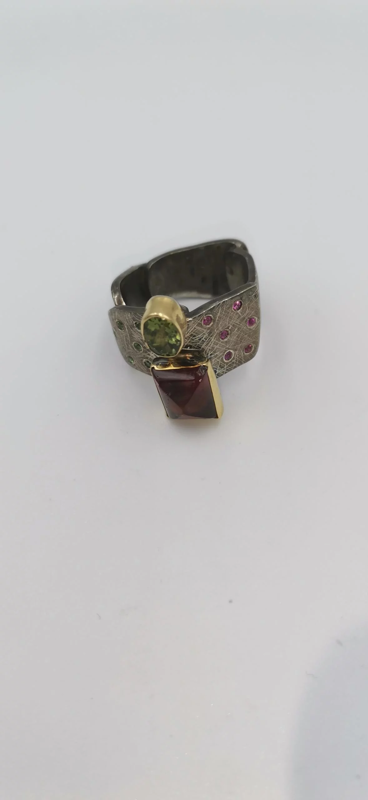 SG179 / Gold K18 and silver tourmalines,rubies,tsavorites ring - Image 3