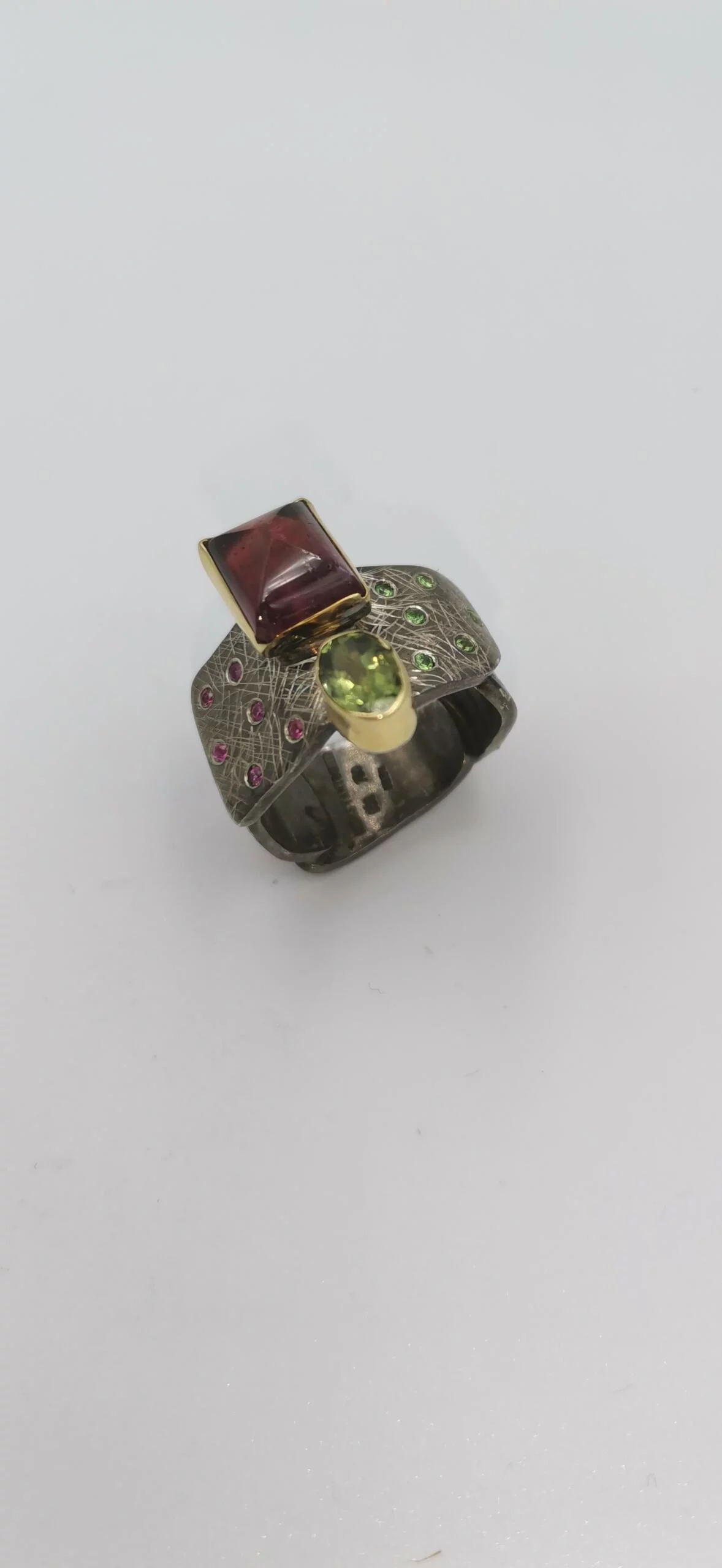 SG179 / Gold K18 and silver tourmalines,rubies,tsavorites ring - Image 5