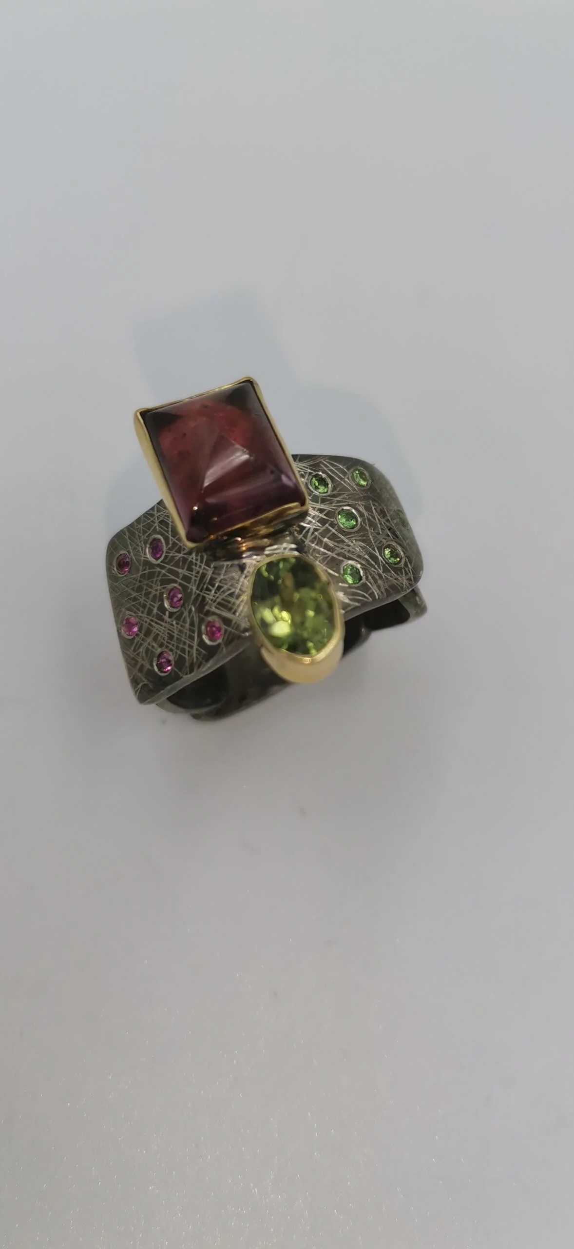 SG179 / Gold K18 and silver tourmalines,rubies,tsavorites ring - Image 6