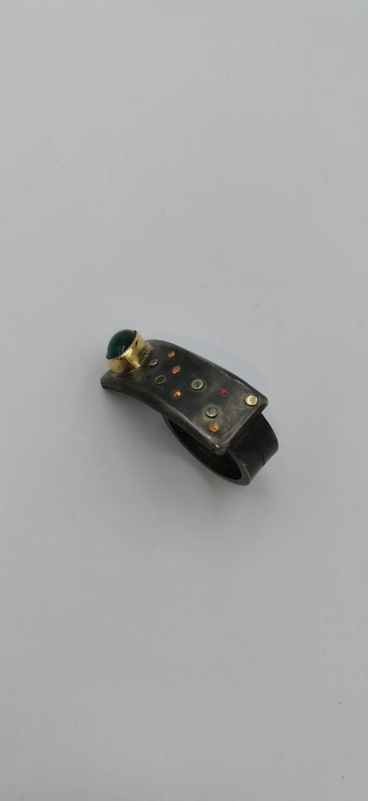 SG056 / Gold K18 and silver tourmaline,rubies,sapphires ring - Image 10