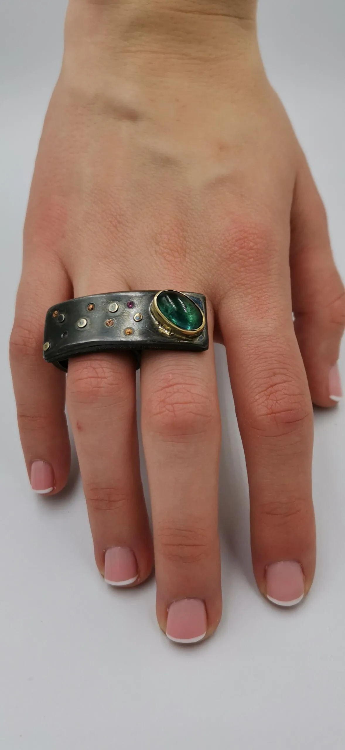 SG056 / Gold K18 and silver tourmaline,rubies,sapphires ring - Image 1