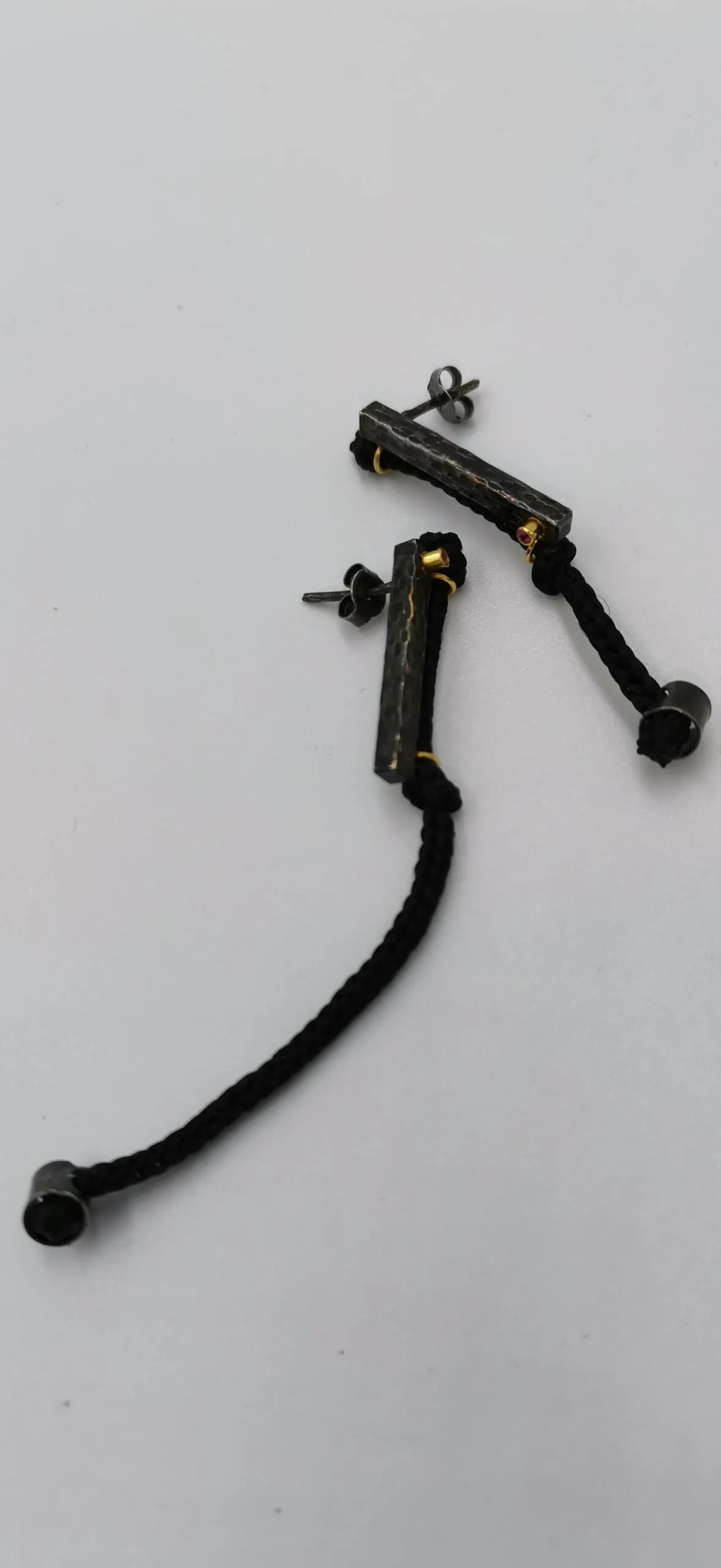 SG115 / Gold K18 and silver rubies earrings - Image 3