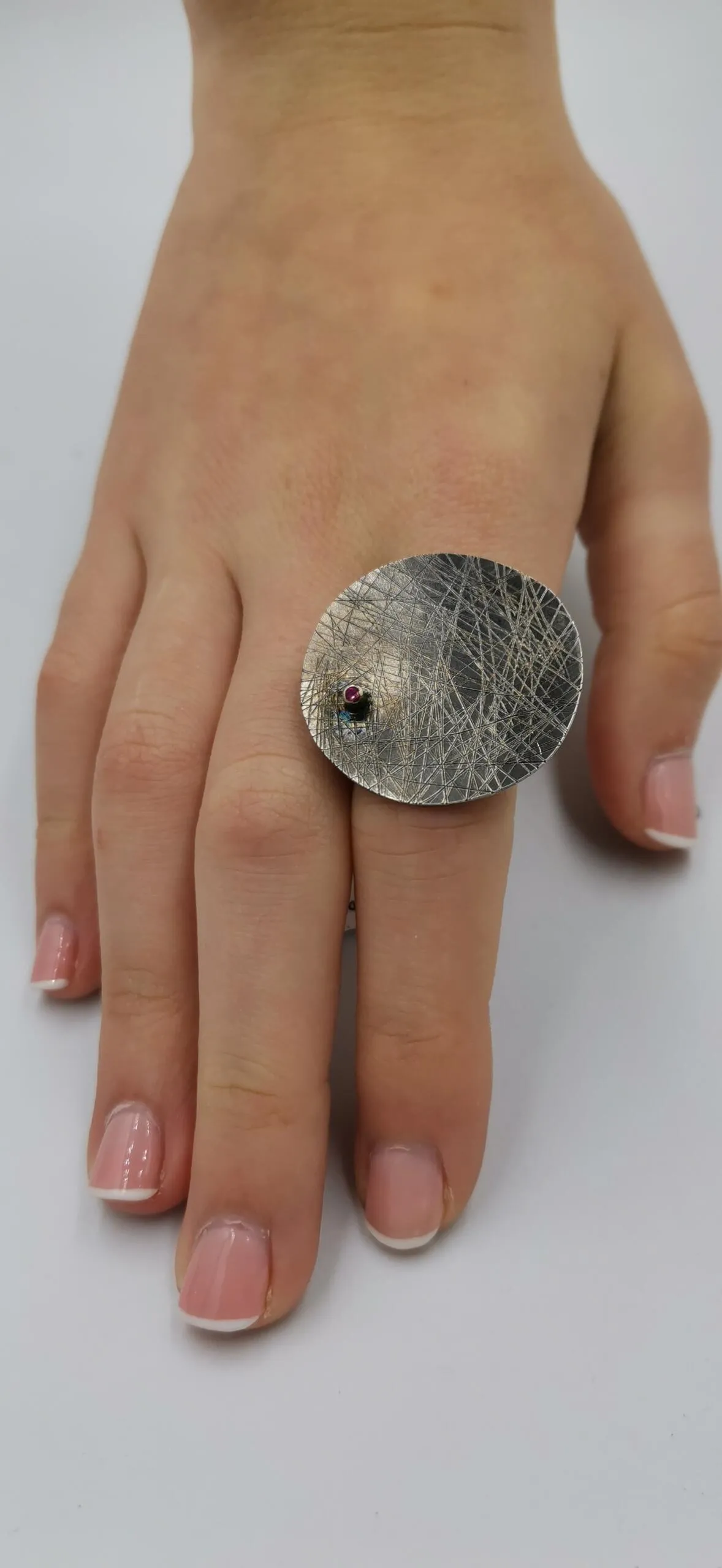 S050/ Silver ruby ring - Image 1