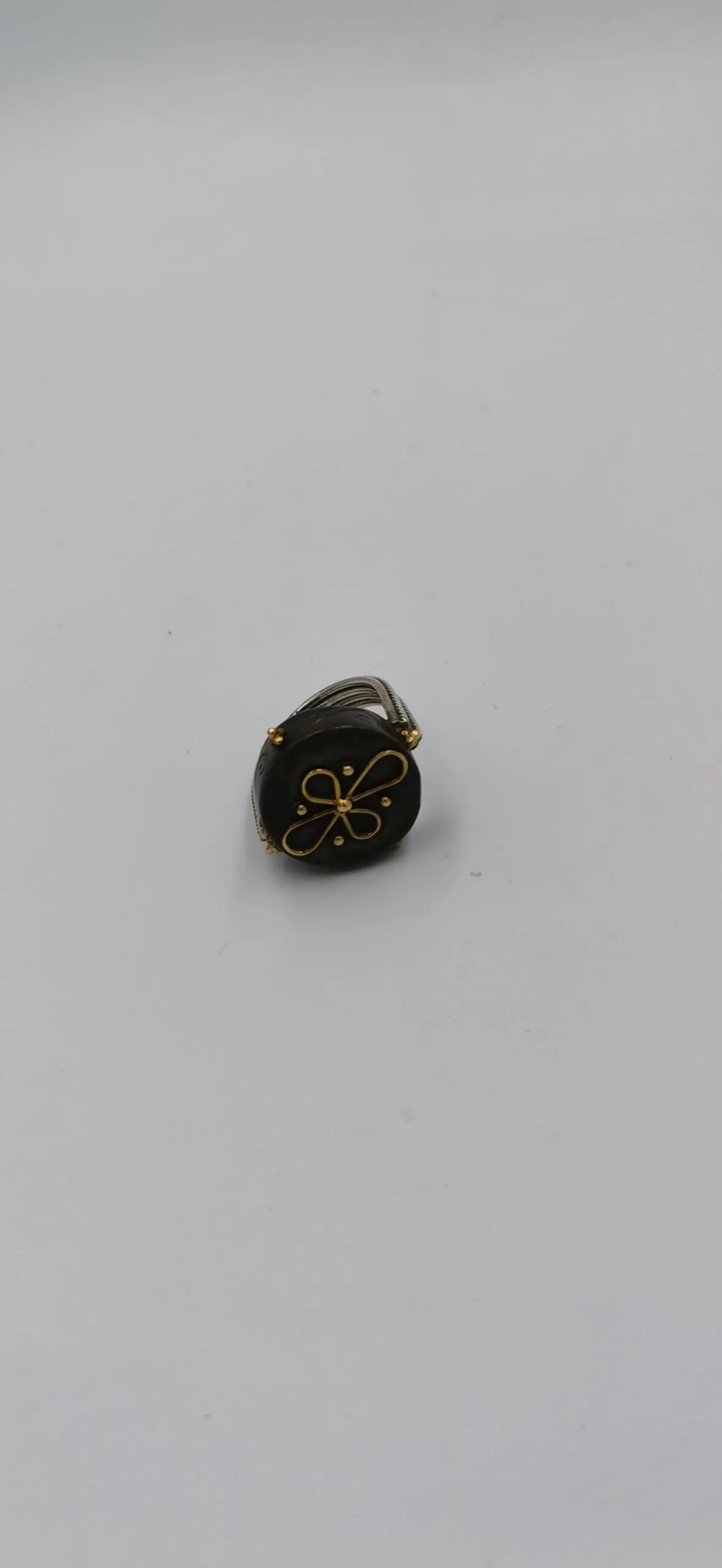 SG206 / Gold K22 and oxidized silver ring - Image 3