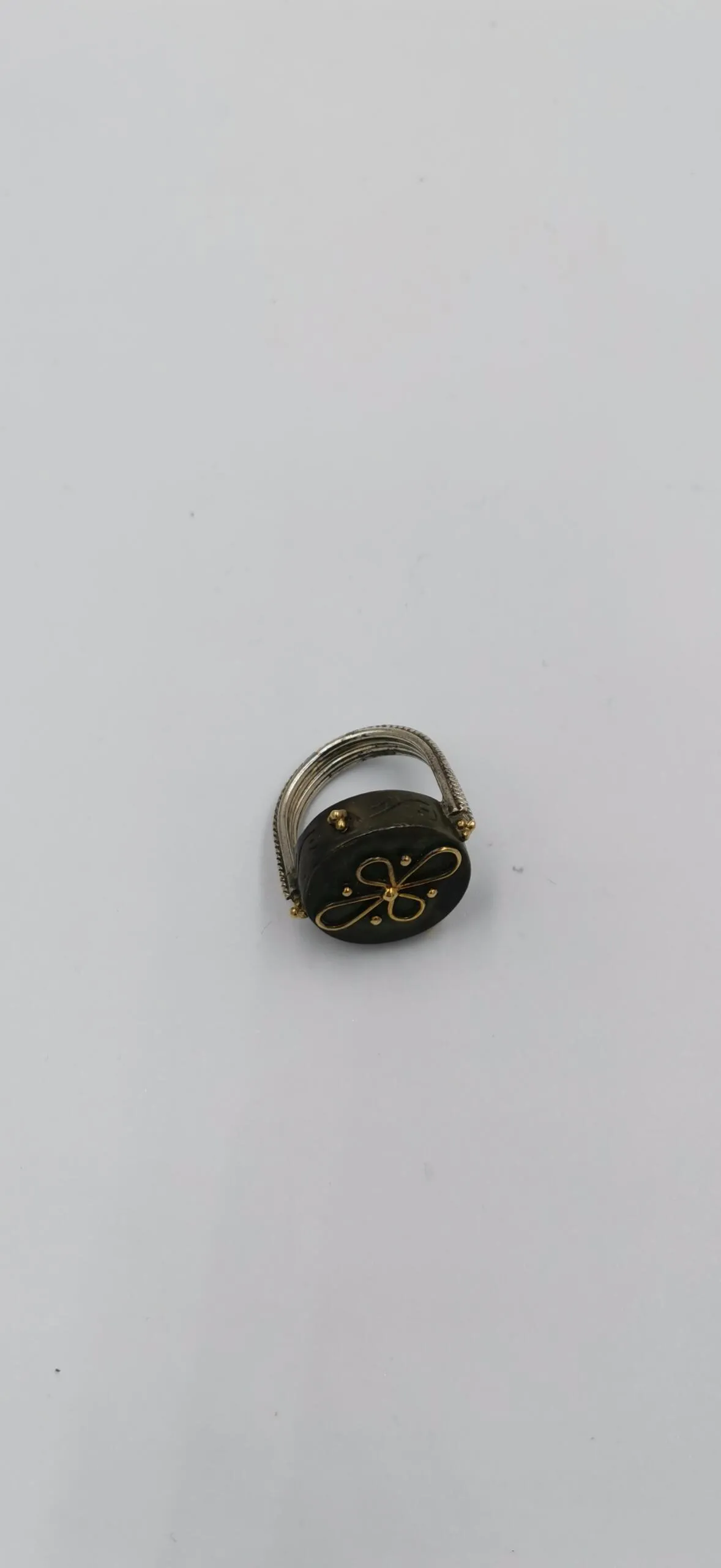 SG206 / Gold K22 and oxidized silver ring - Image 2