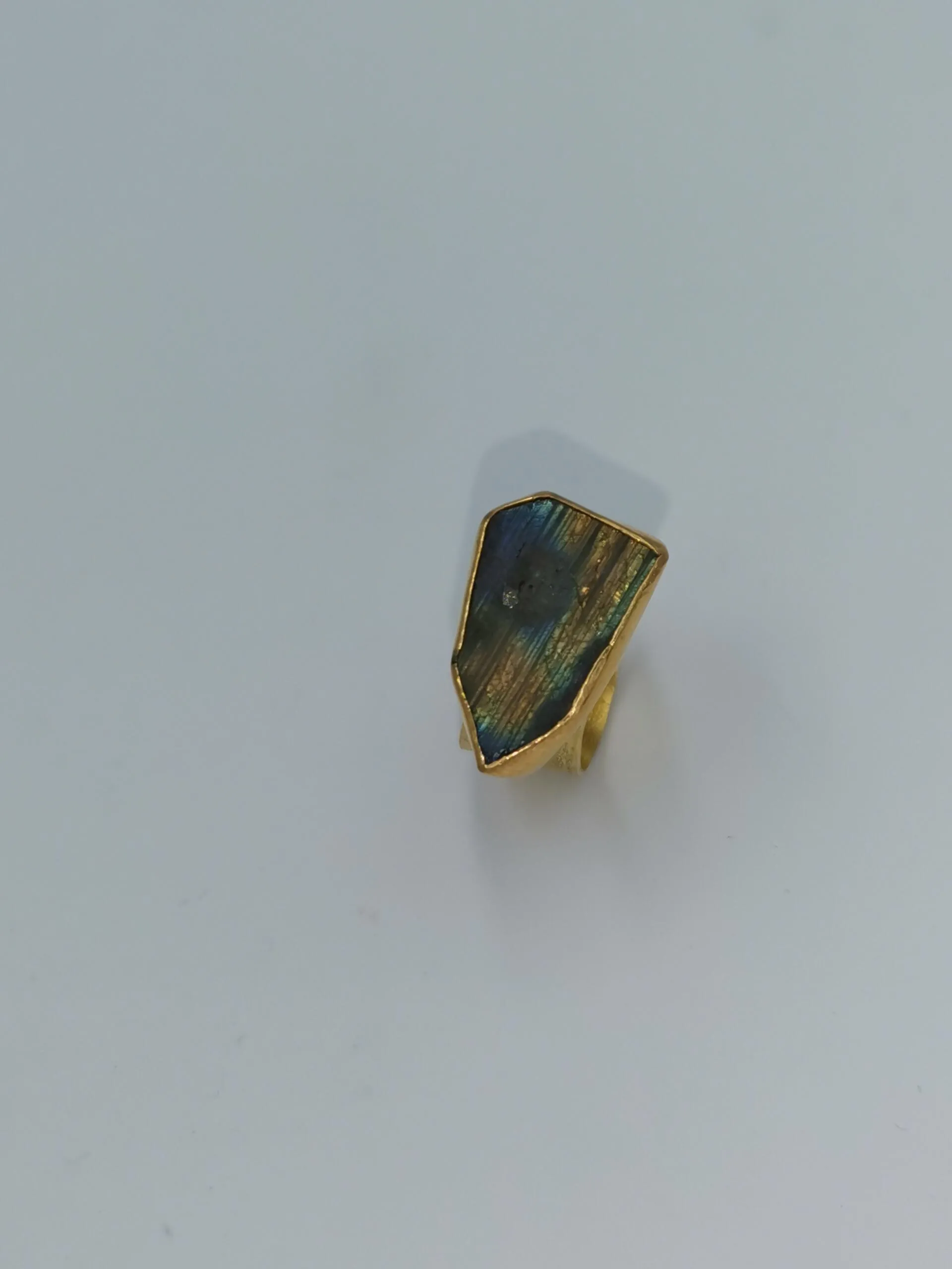 S589 / Silver labrodorite ring - Image 1