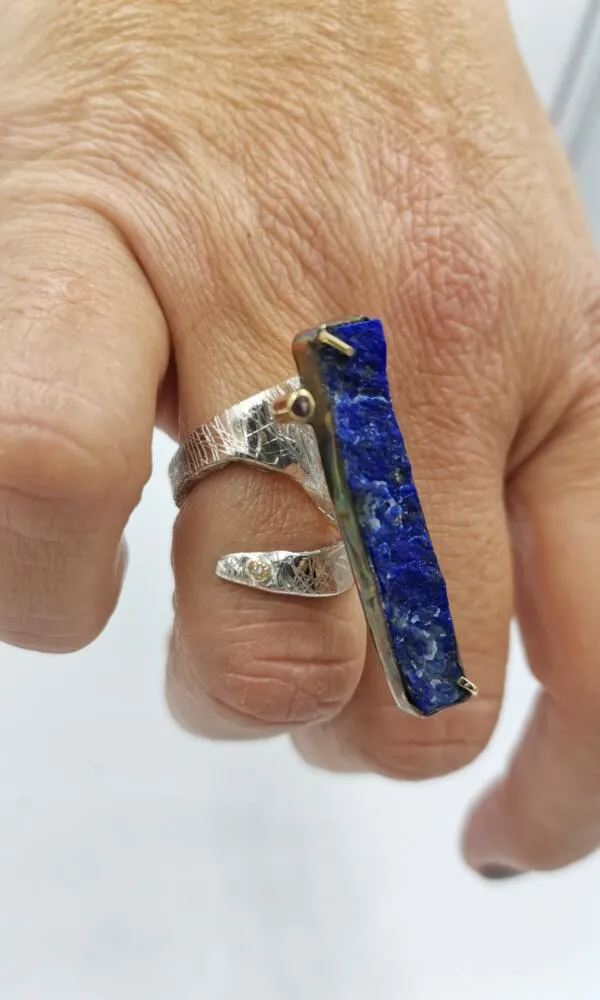 SG276 / Gold K18 and silver lapis lazuli , ruby , brilliant ring