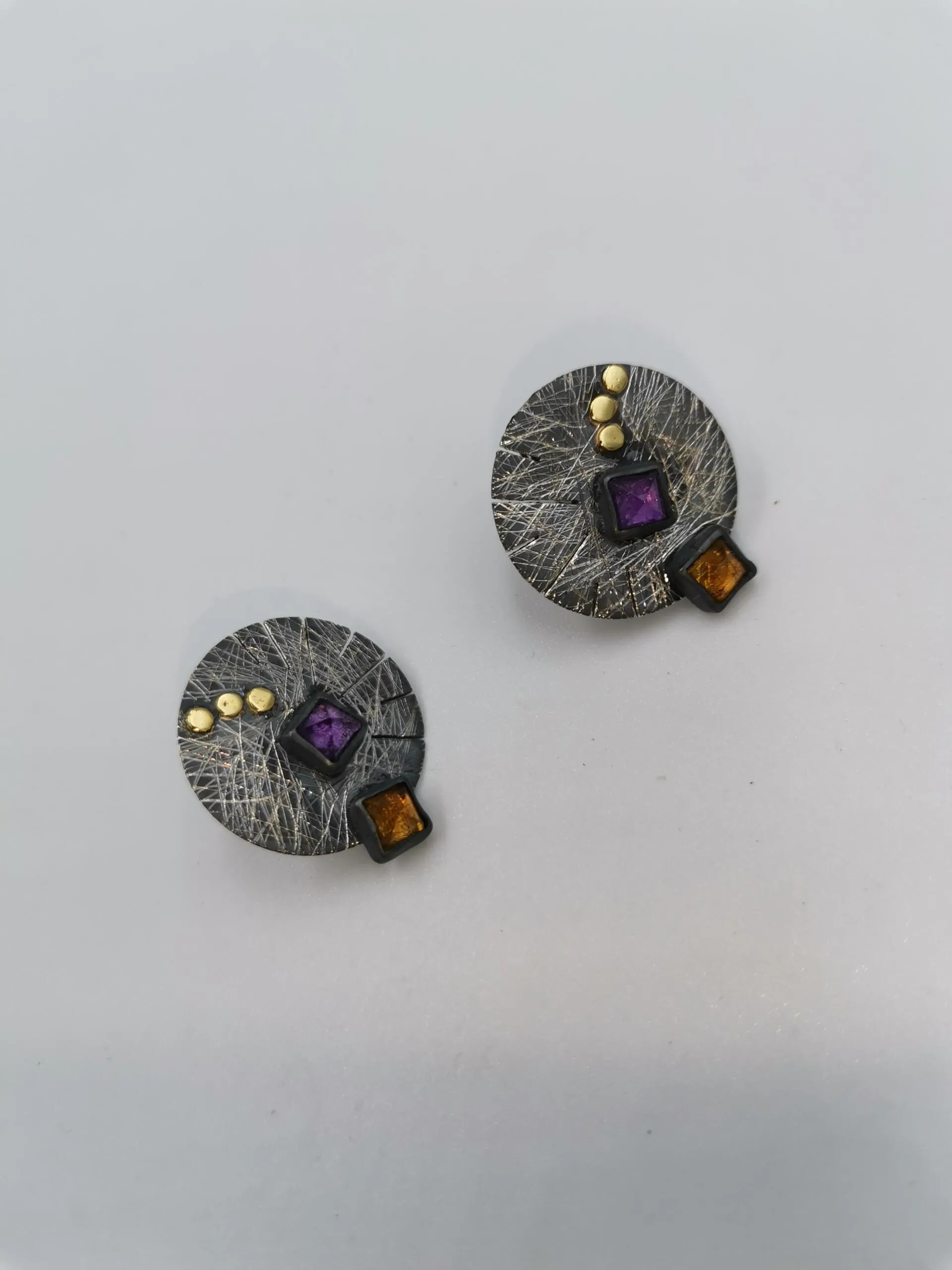 SG277 / Gold K18 and silver citrin and amethyst earrings - Image 2