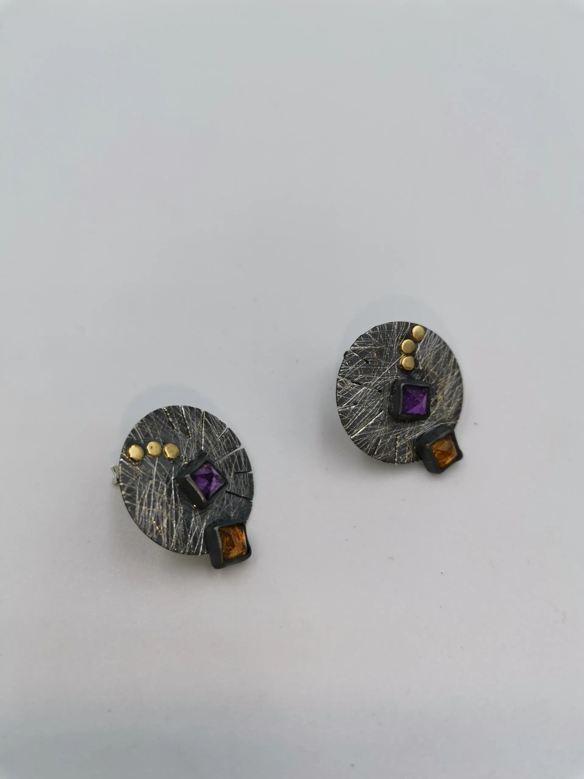 SG277 / Gold K18 and silver citrin and amethyst earrings - Image 3