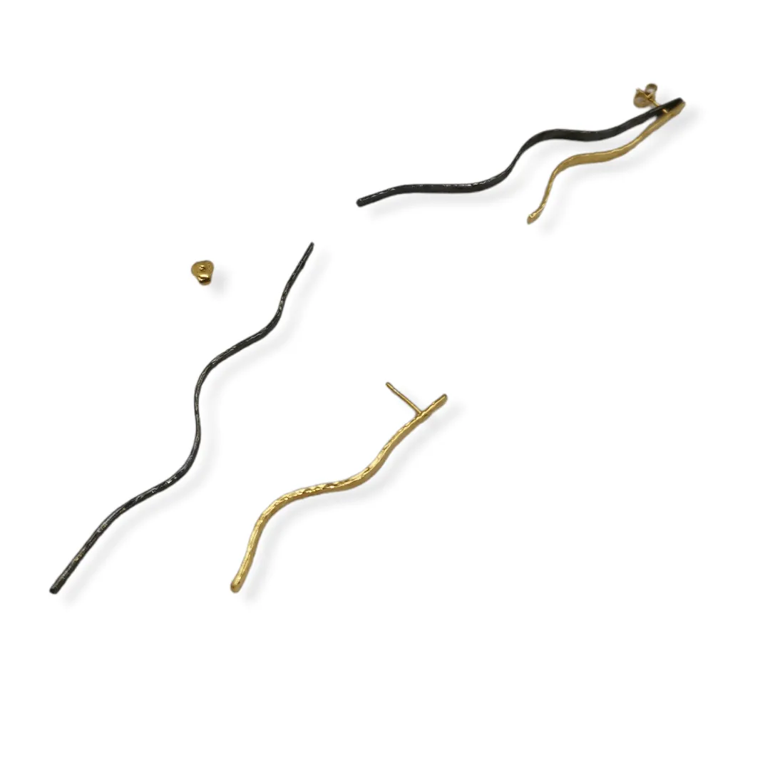 S660 / Silver hummered earrings - Image 2