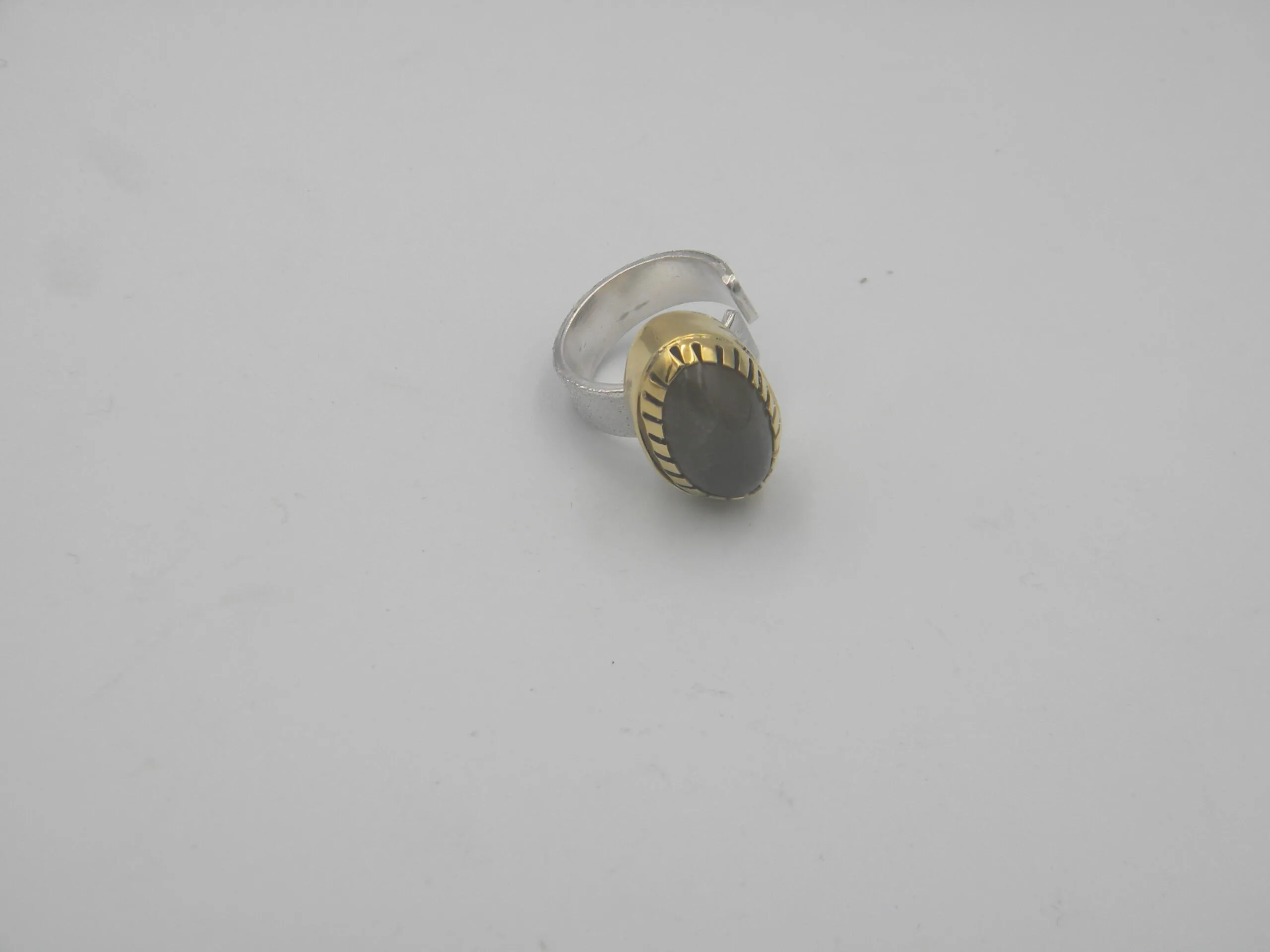 S737 / Silver moonstone ring - Image 2