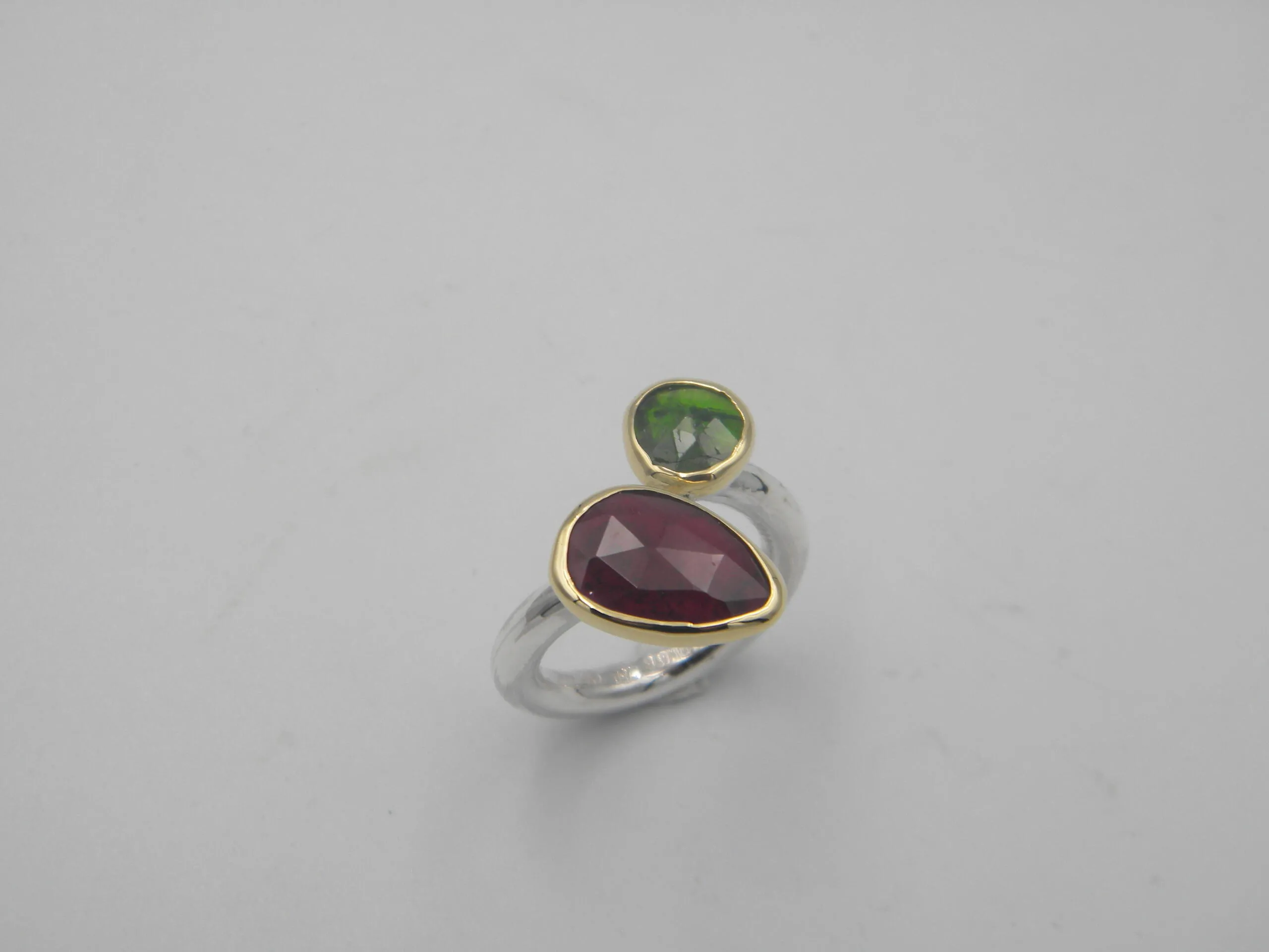 SG333 / Gold K18 and silver tourmaline ring - Image 2
