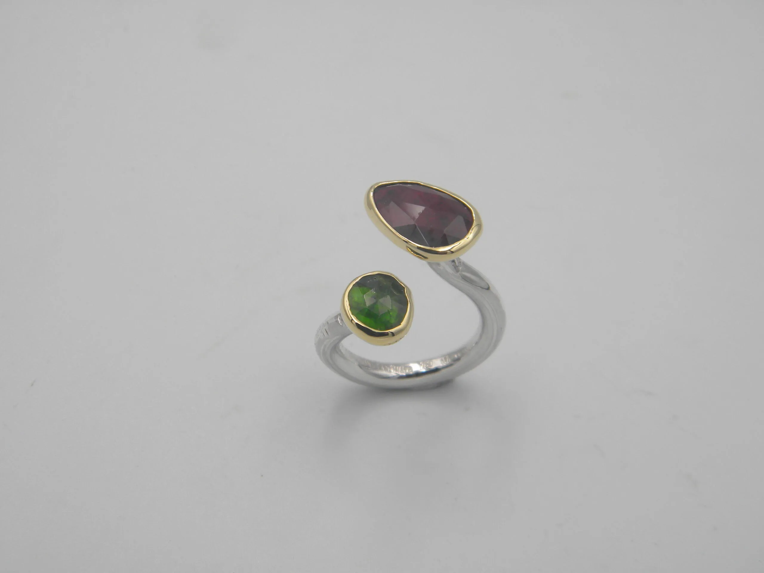 SG333 / Gold K18 and silver tourmaline ring - Image 3