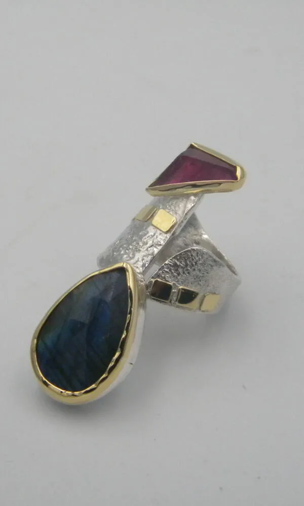 SG334 / Gold K18 and silver labradorate and tourmaline ring