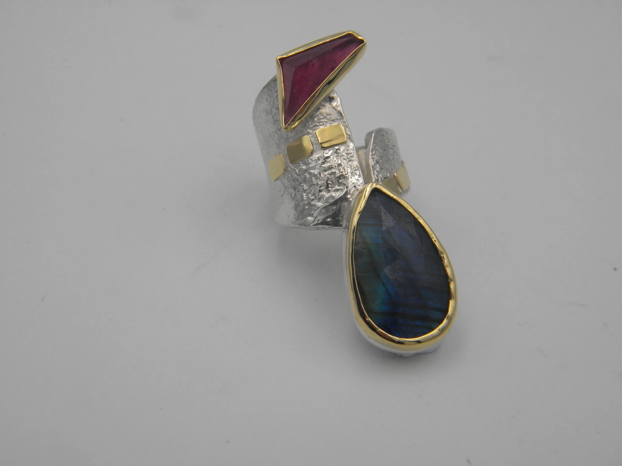 SG334 / Gold K18 and silver labradorate and tourmaline ring - Image 3