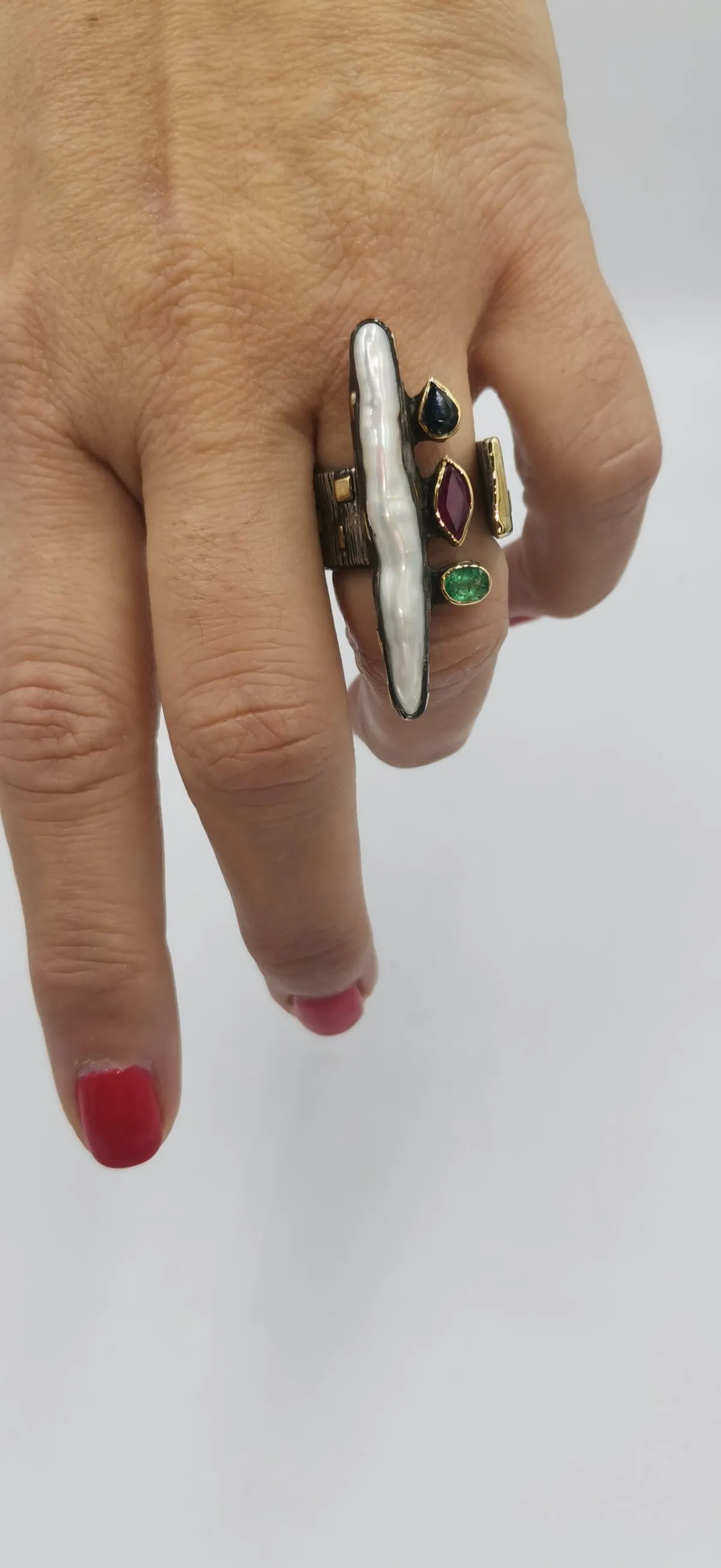SG381 / Gold K18 and silver baroque pearl , sapphire , ruby , emerald ring - Image 5
