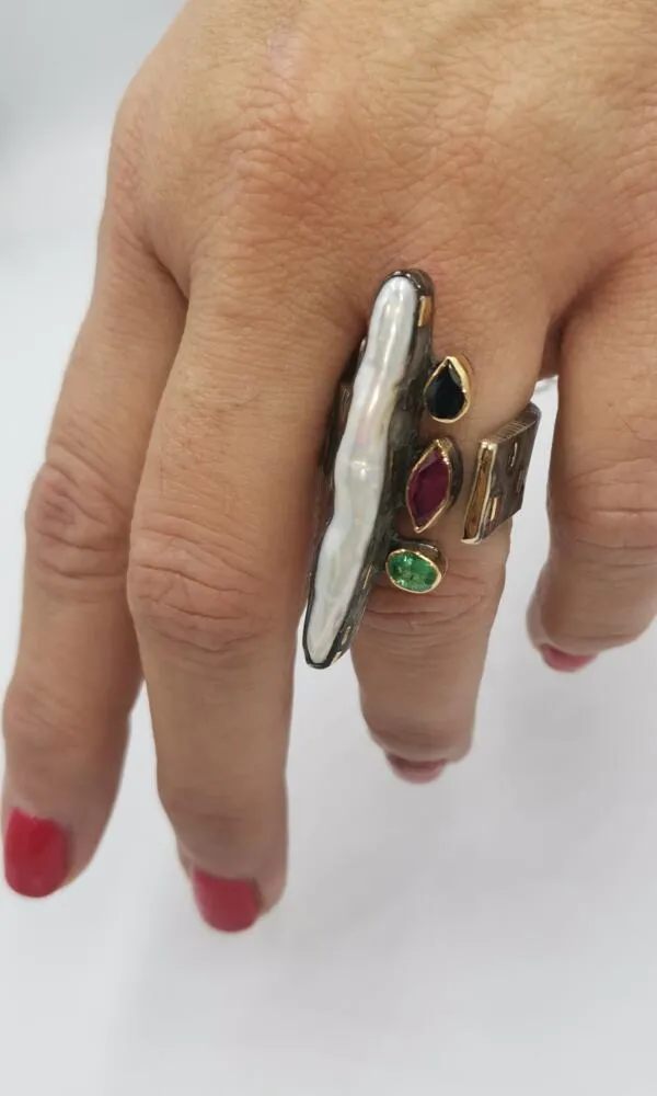 SG381 / Gold K18 and silver baroque pearl , sapphire , ruby , emerald ring