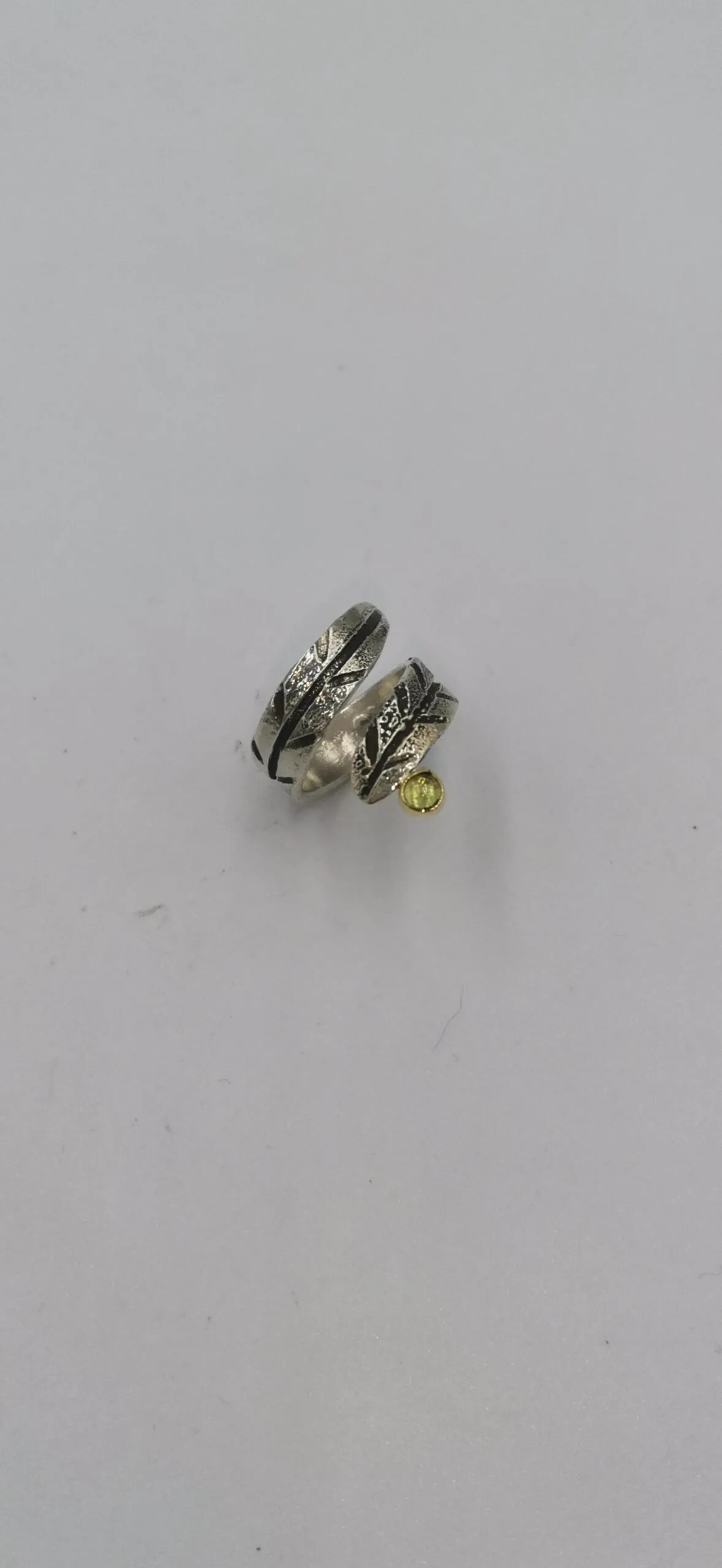 SG375 / Gold K18 and silver peridot ring - Image 3