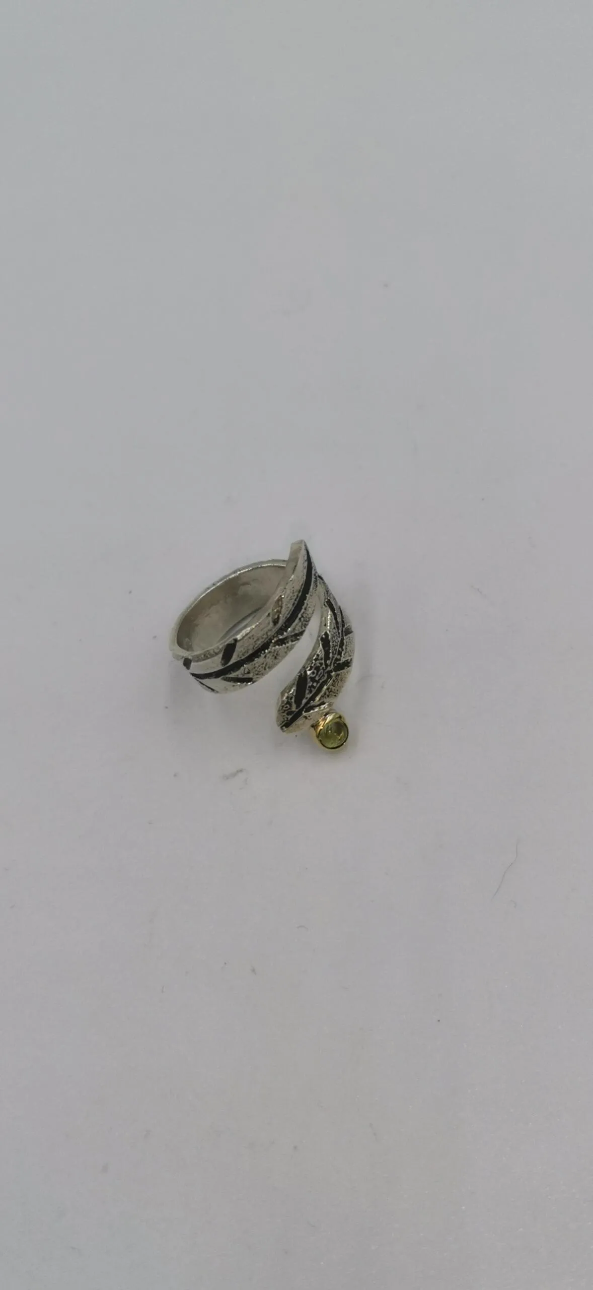 SG375 / Gold K18 and silver peridot ring - Image 4