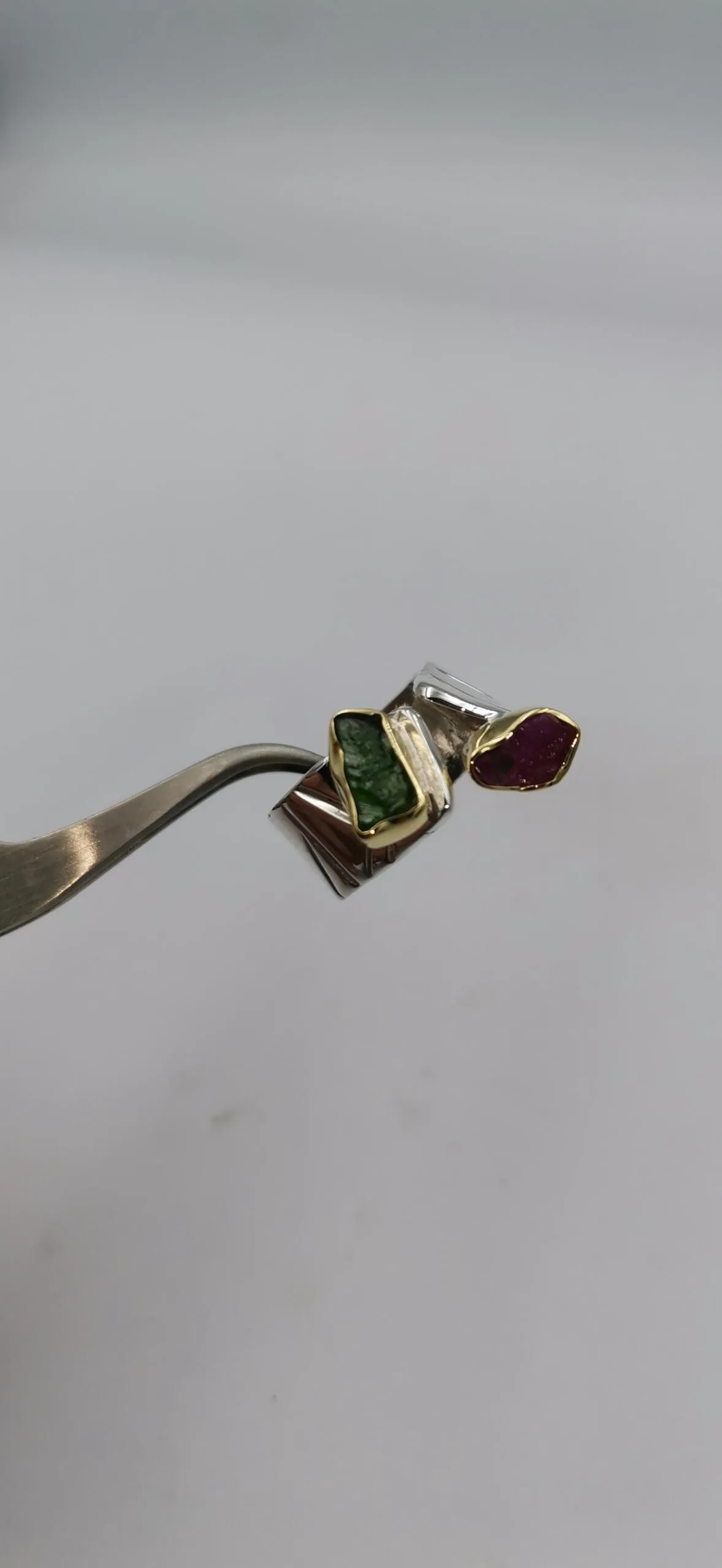 SG469 / Gold K18 and silver emerald , ruby ring - Image 3